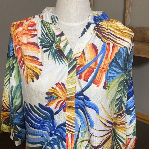 Chico’s tropical v neck dolman sleeve top size 2P - Picture 2 of 7